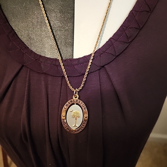 Charleston South Carolina Palmetto Tree Medallion Necklace, gold and silver tone - Picture 7 of 9